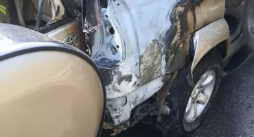 Toyota stanęła w płomieniach na trasie S7. W aucie podróżowało sześć osób