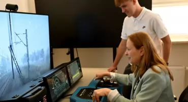 Minister Katarzyna Pełczyńska-Nałęcz z wizytą w Branżowym Centrum Umiejętności w Skarżysku-Kamiennej