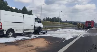 Bus rozbity na S7. Lądował śmigłowiec LPR
