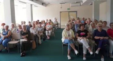 Seniorzy ze Skarżyska-Kamiennej zakończyli cykl warsztatów o długowieczności